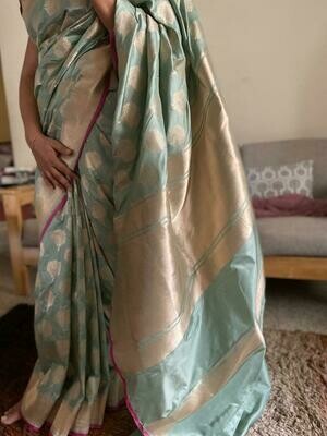Authentic Katan Banarasee Saree with all-over butta design Authentic Katan Banarasee Saree with all-over butta design