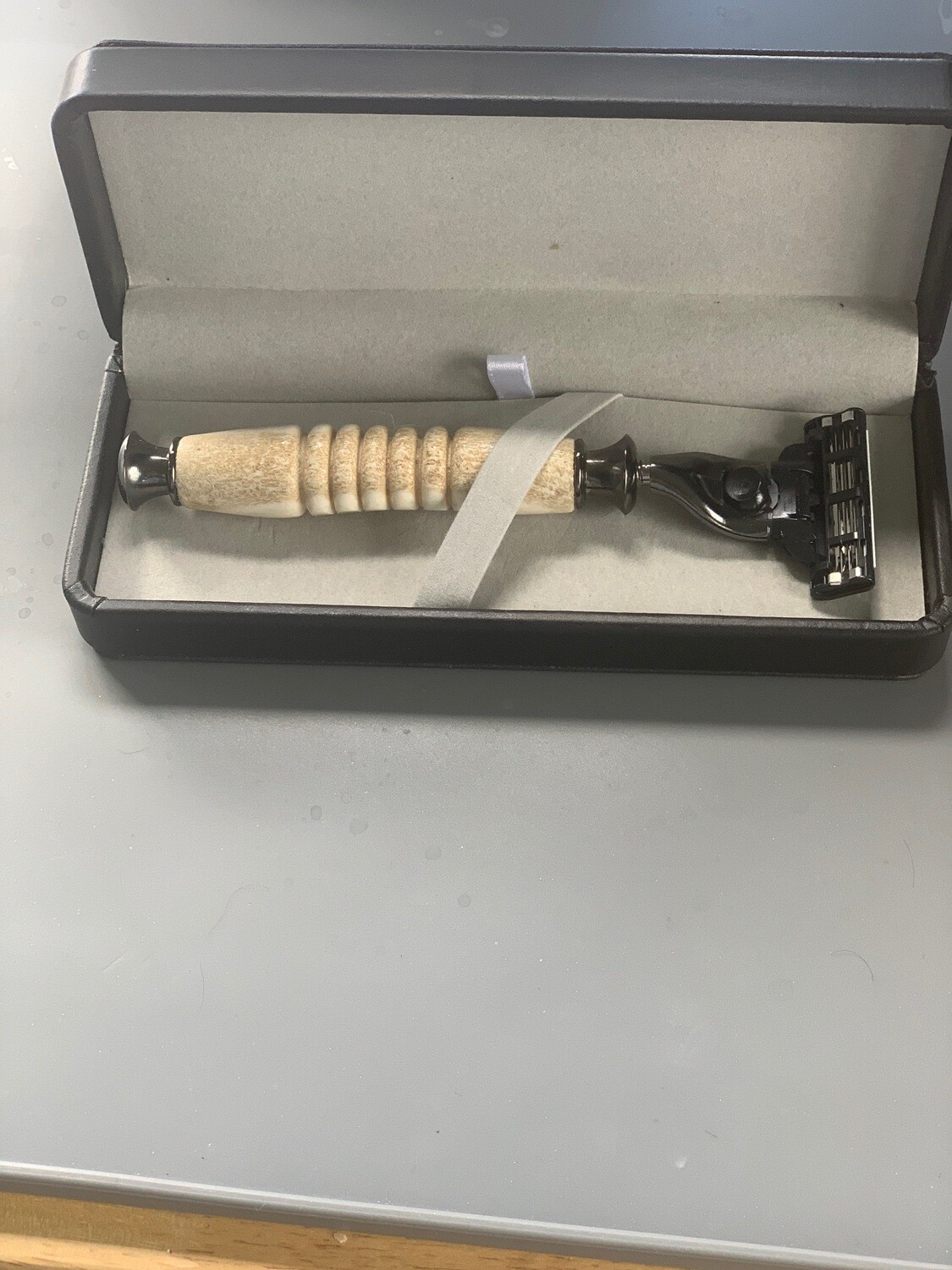 Moose Antler Artisan Classic Razor in presentation Box