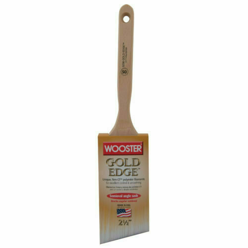 Wooster 5236 Semioval Angle Sash Gold Edge Brush