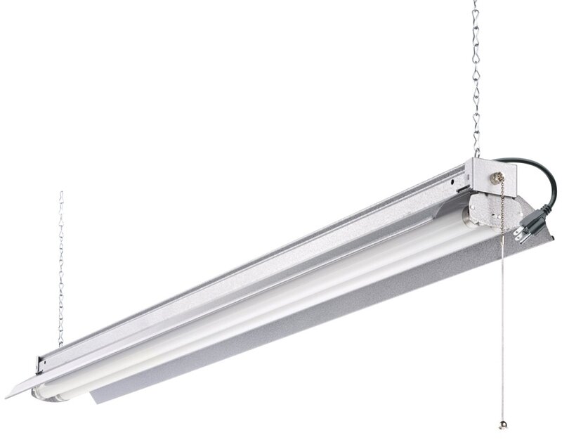 48" SHOP LIGHT W/TREAD PLATE