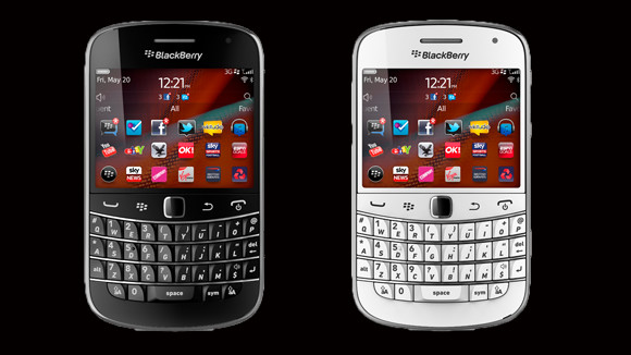 BLACKBERRY BOLD 9900 BLACK 8GB FACTORY UNLOCKED