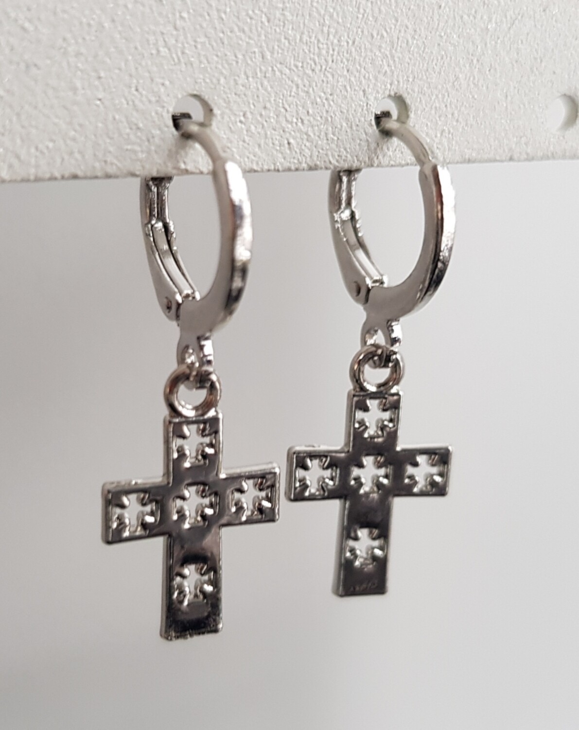 Cross with crosses zilver