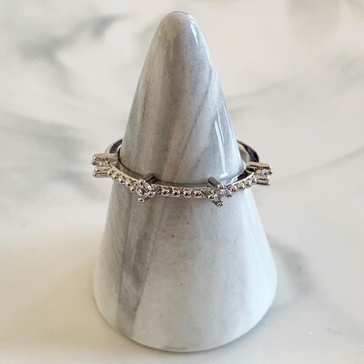 Zilveren ring met 4 strass steentjes