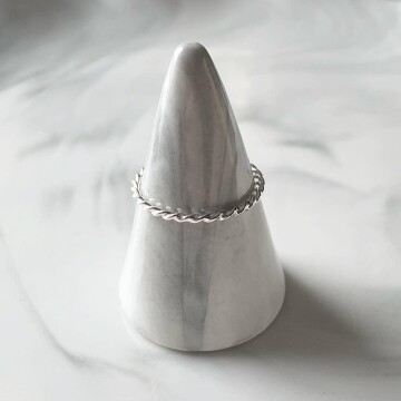Gedraaide smalle ring 925 sterling zilver