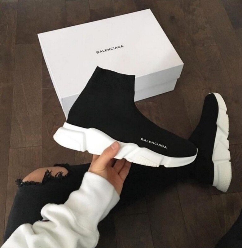 BALENCIAGA
