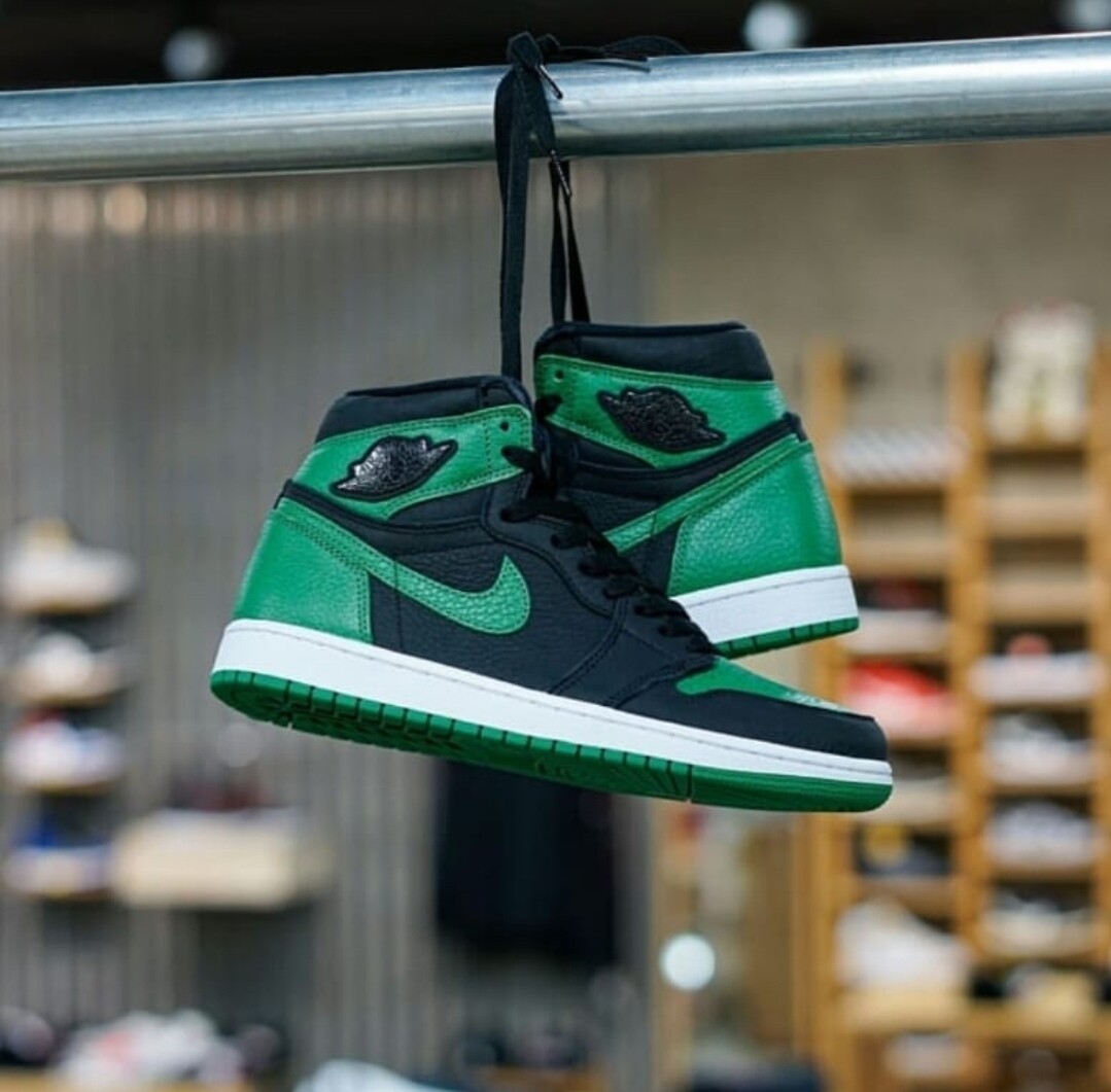 Jordan 1 Retro High Pine Green Black    