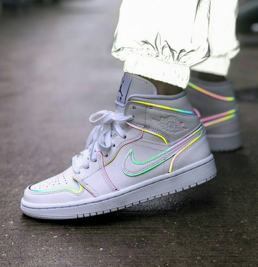 Jordan 1 Mid Iridescent Reflective White   