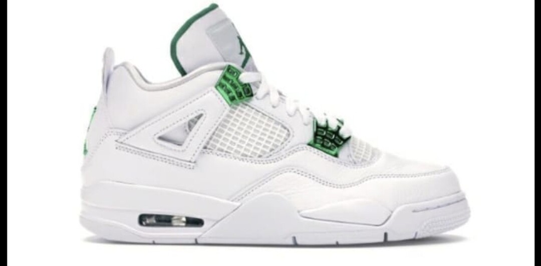 
Jordan 4 Retro Metallic Green






