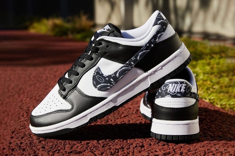 nike dunk low black paisley











