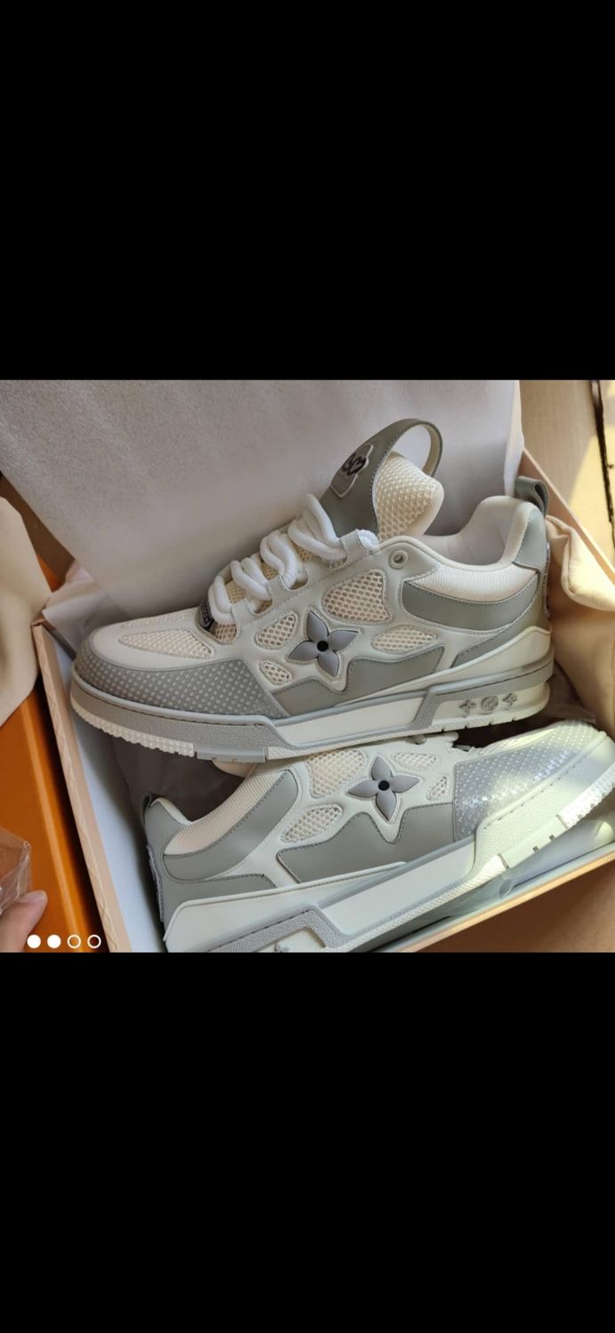 Louis Vuitton Skate light gray