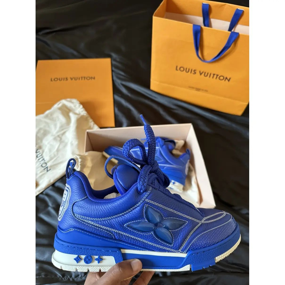 Louis Vuitton Dupe Trainer blue 