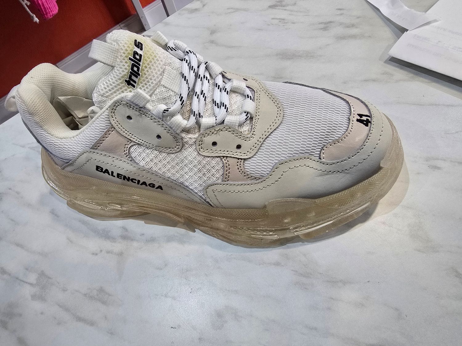 Balenciaga triples tg 41 con colla visibile su logo linguetta