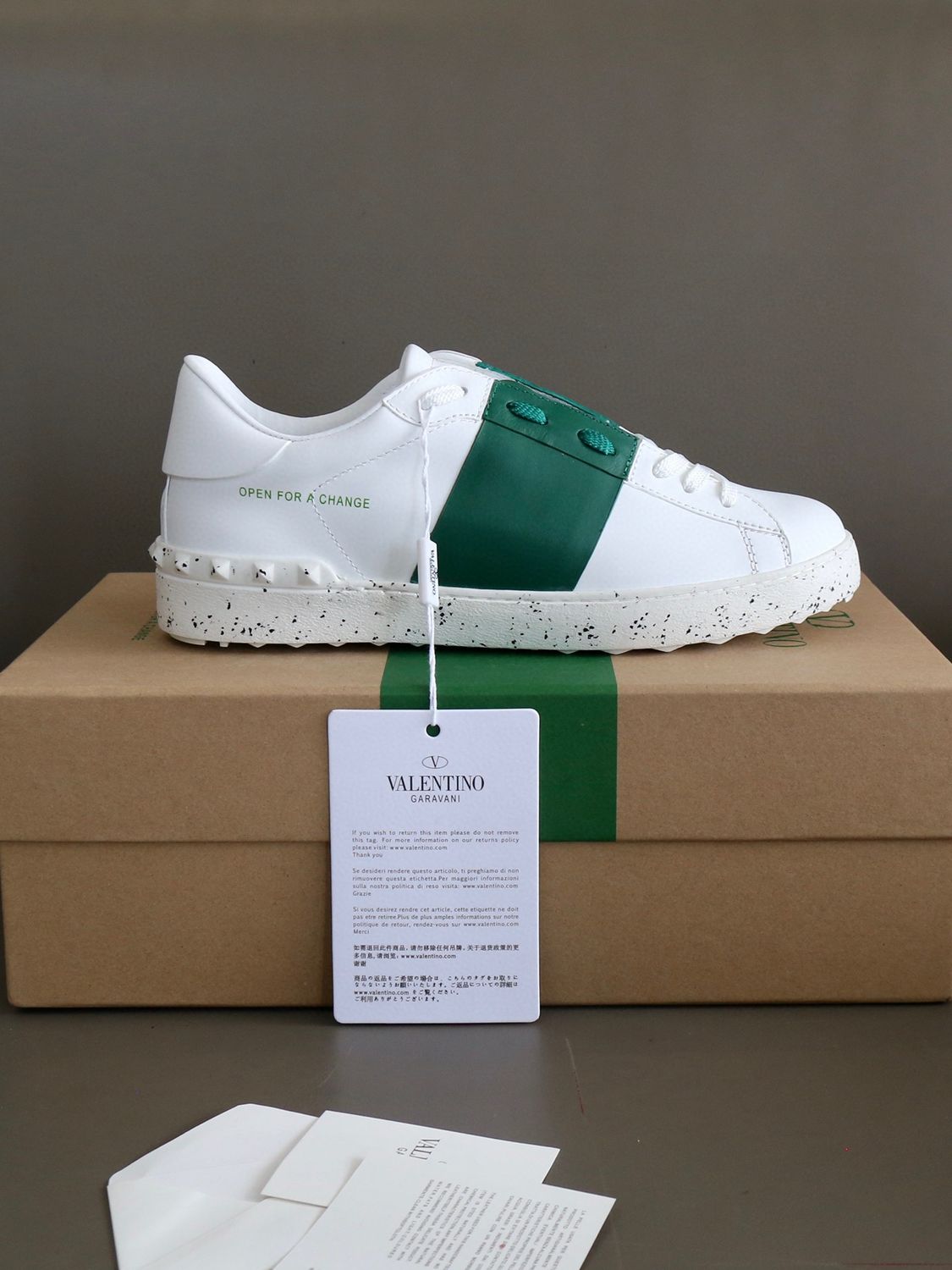VALENTINO UNISEX DUPE SNEAKERS ROCKSTUD 