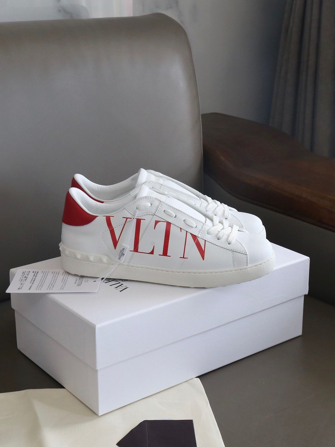 VALENTINO GARAVANI UNISEX DUPE SNEAKERS 