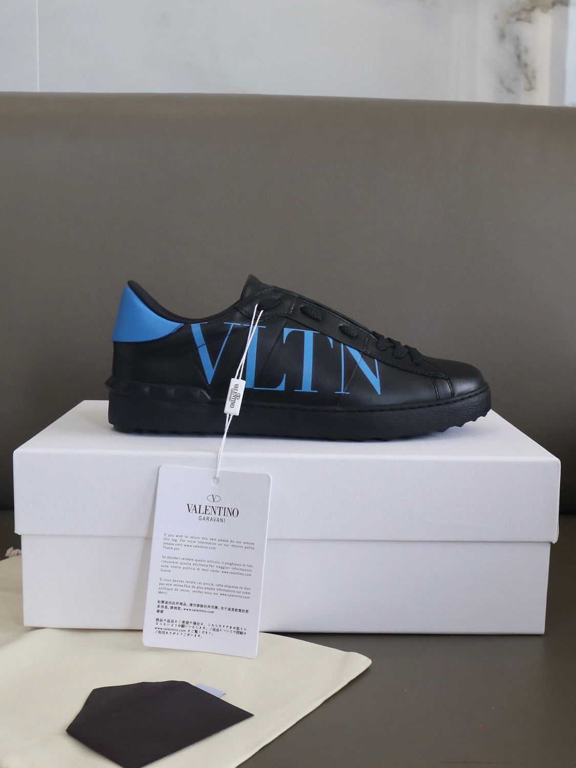 VALENTINO GARAVANI UNISEX DUPE SNEAKERS 