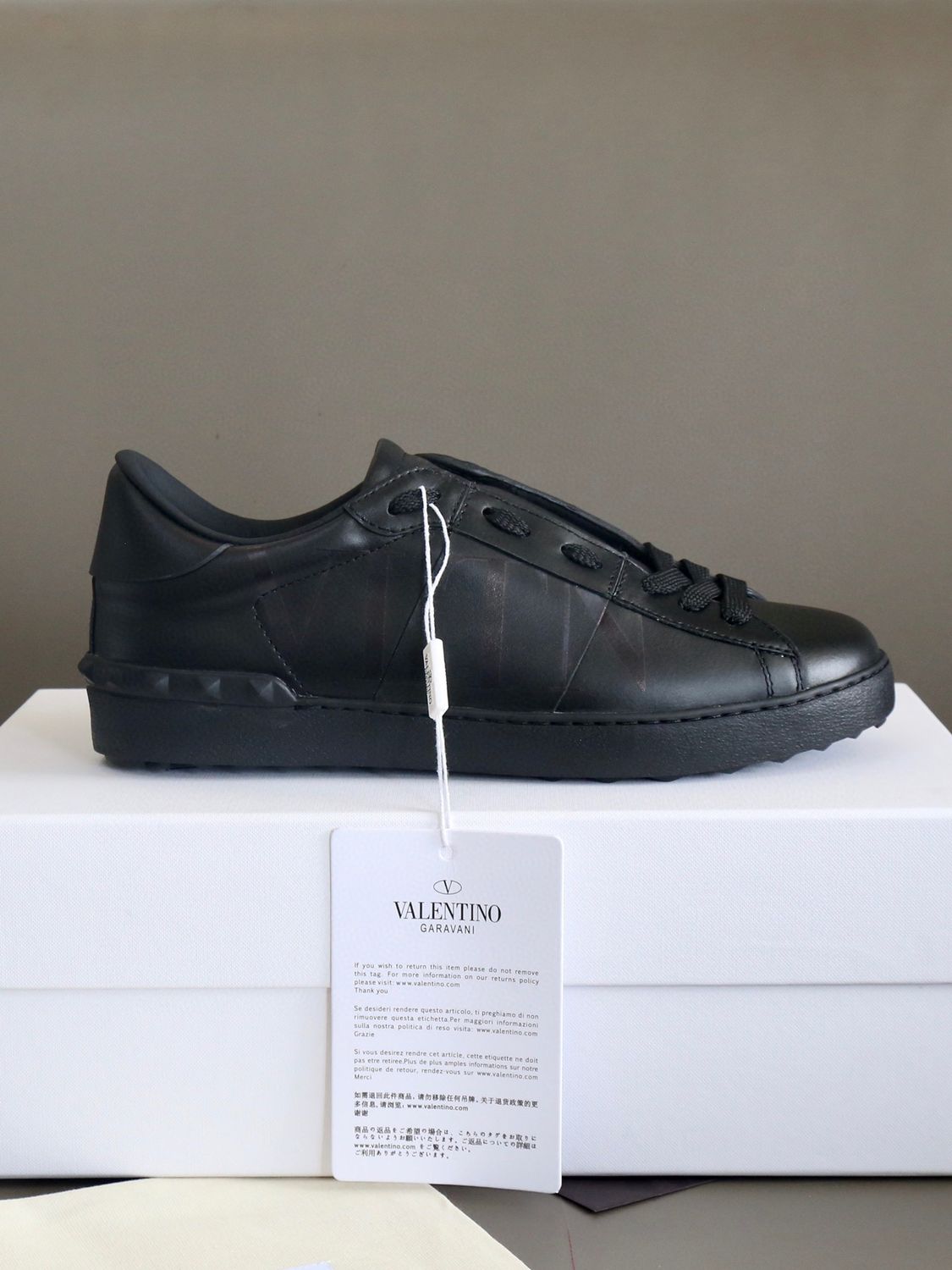 VALENTINO GARAVANI UNISEX DUPE SNEAKERS 