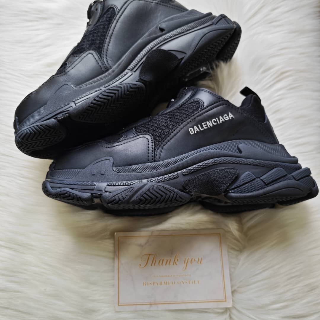 Balenciaga triple s total black