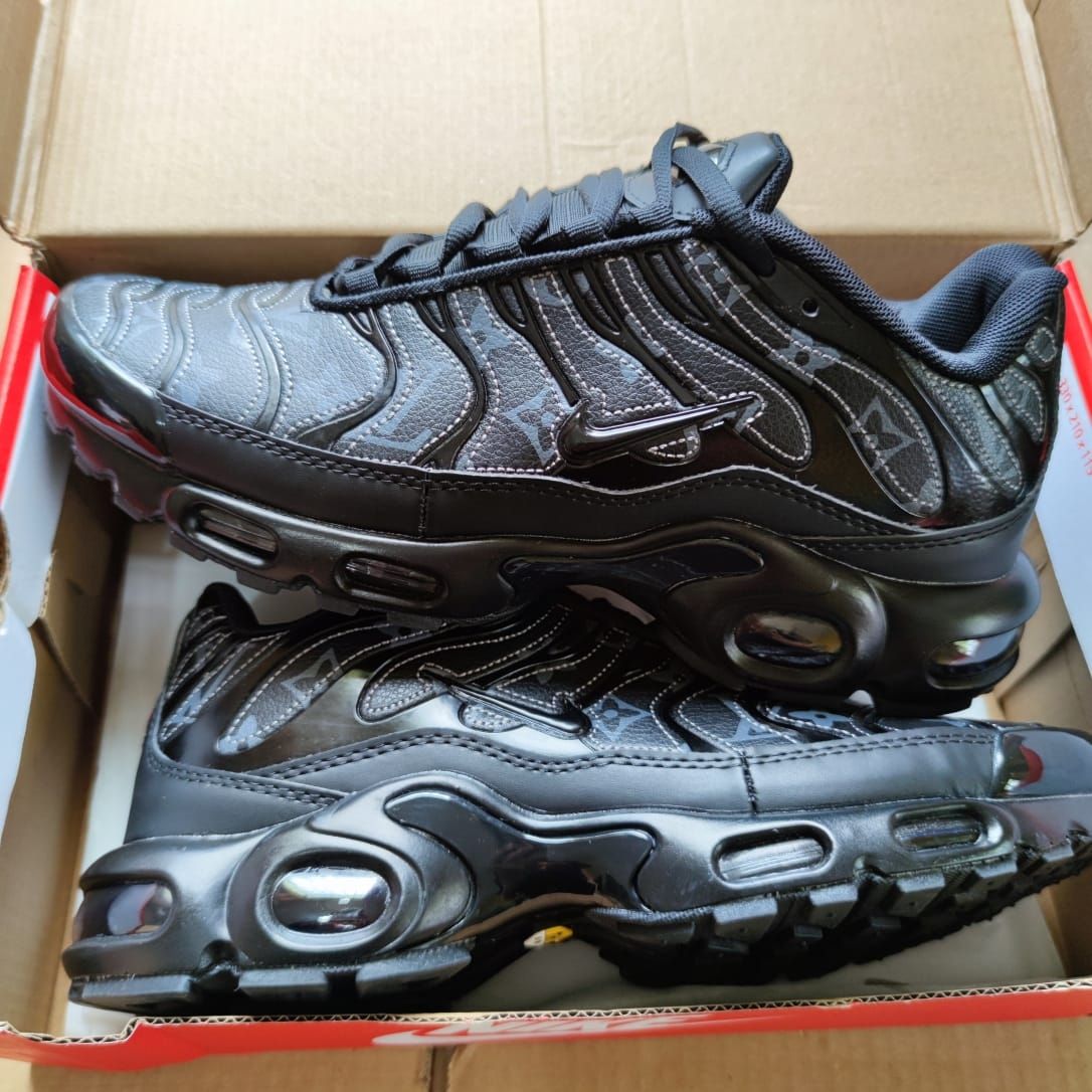 Nike Air Max TN Plus Dupe Louis  Vuitton