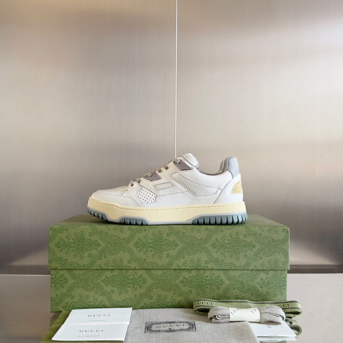 Gucci Dupe Distressed Effect &#39;Off White