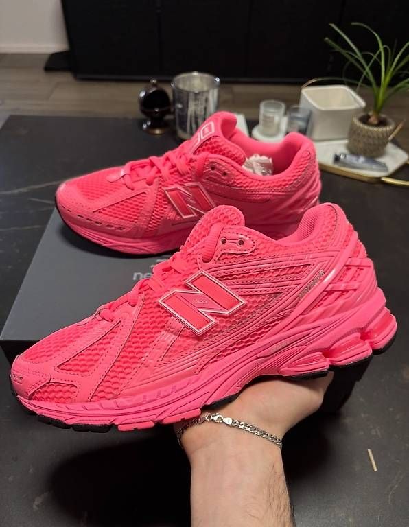 New Balance 1906R