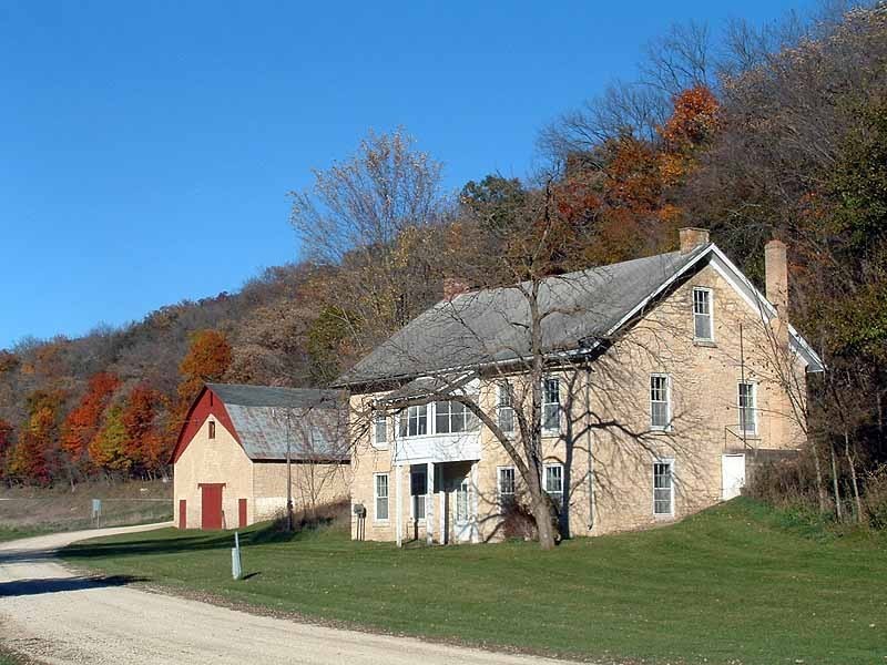 Inn, Stable at Motor