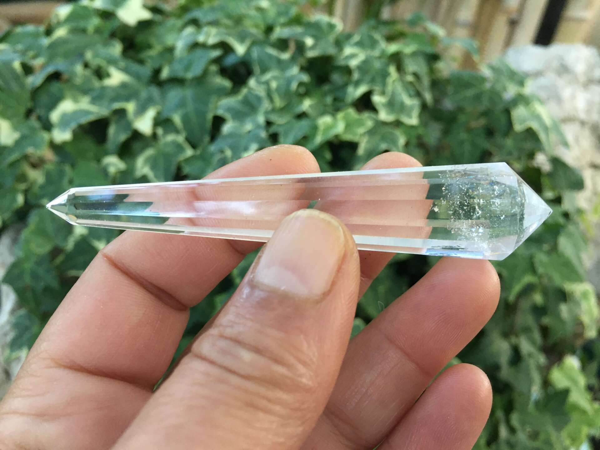 Pointe Vogel Quartz Blanc AA Naturel 12 faces - Outil curatif vibration très élevée et extrêmement pure