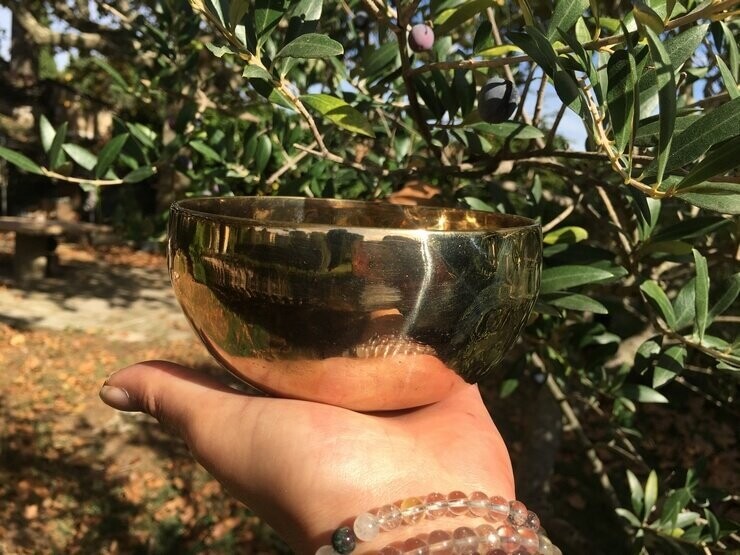 Bol chantant Shanti doré Artisanat du Tibet,12 cm, 410 g, maillet offert