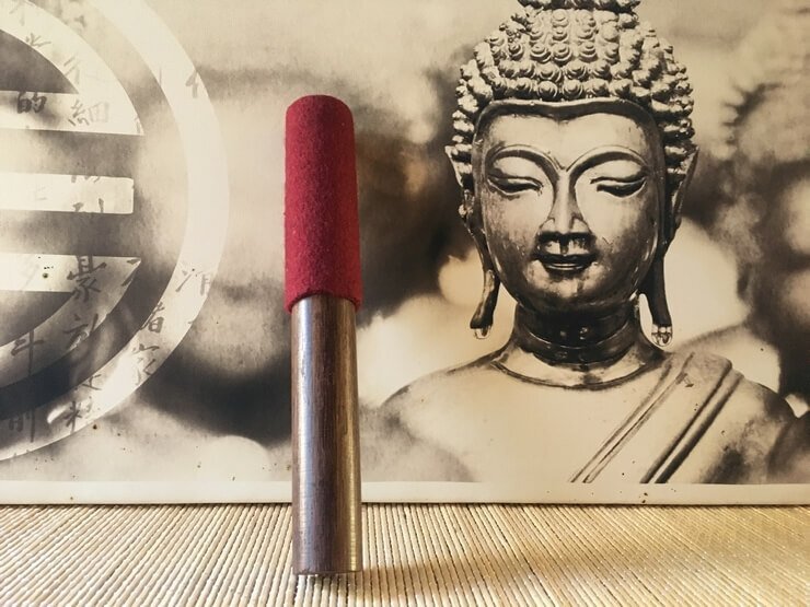 Bâton de frappe Bol chantant, Bois naturel et feutrine