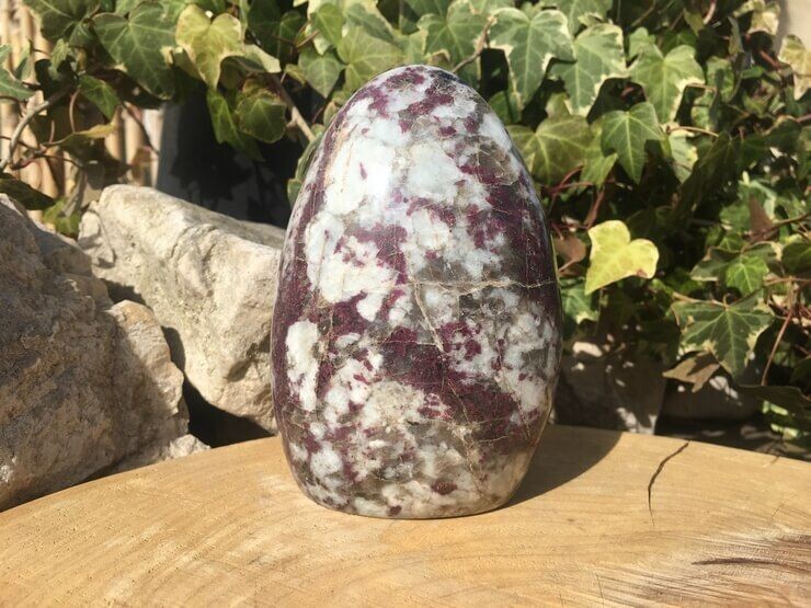 Tourmaline Rouge (Rubellite) sur Quartz AA (860 g) Madagascar - Pierre Naturelle Qualité Supérieure