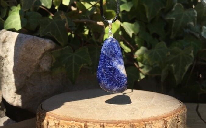 Collier Sodalite AAA Naturelle Namibie - Pierre de pleine conscience et de Communication - Pierre Top Qualité (la meilleure)
