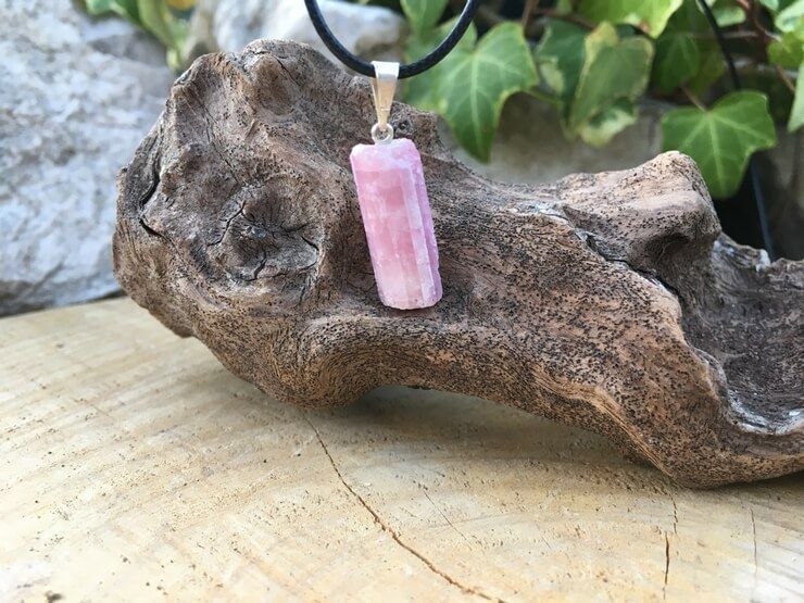 Collier Tourmaline Rose brute AA Naturelle Namibie - Charisme et Réalisation de soi - Pierre Rare Qualité Supérieure