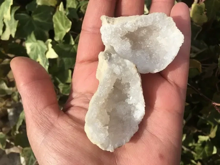 Géode Complète Cristal de roche Extra Maroc (66 g) - Cristaux Naturels Top Qualité (la meilleure)