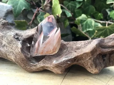 Pointe Quartz Lodolite A Naturel Brésil - Cristal Chamanique Rare