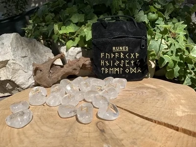 Runes Cristal de Roche A Naturel Brésil - Divination et Talisman Porte-bonheur