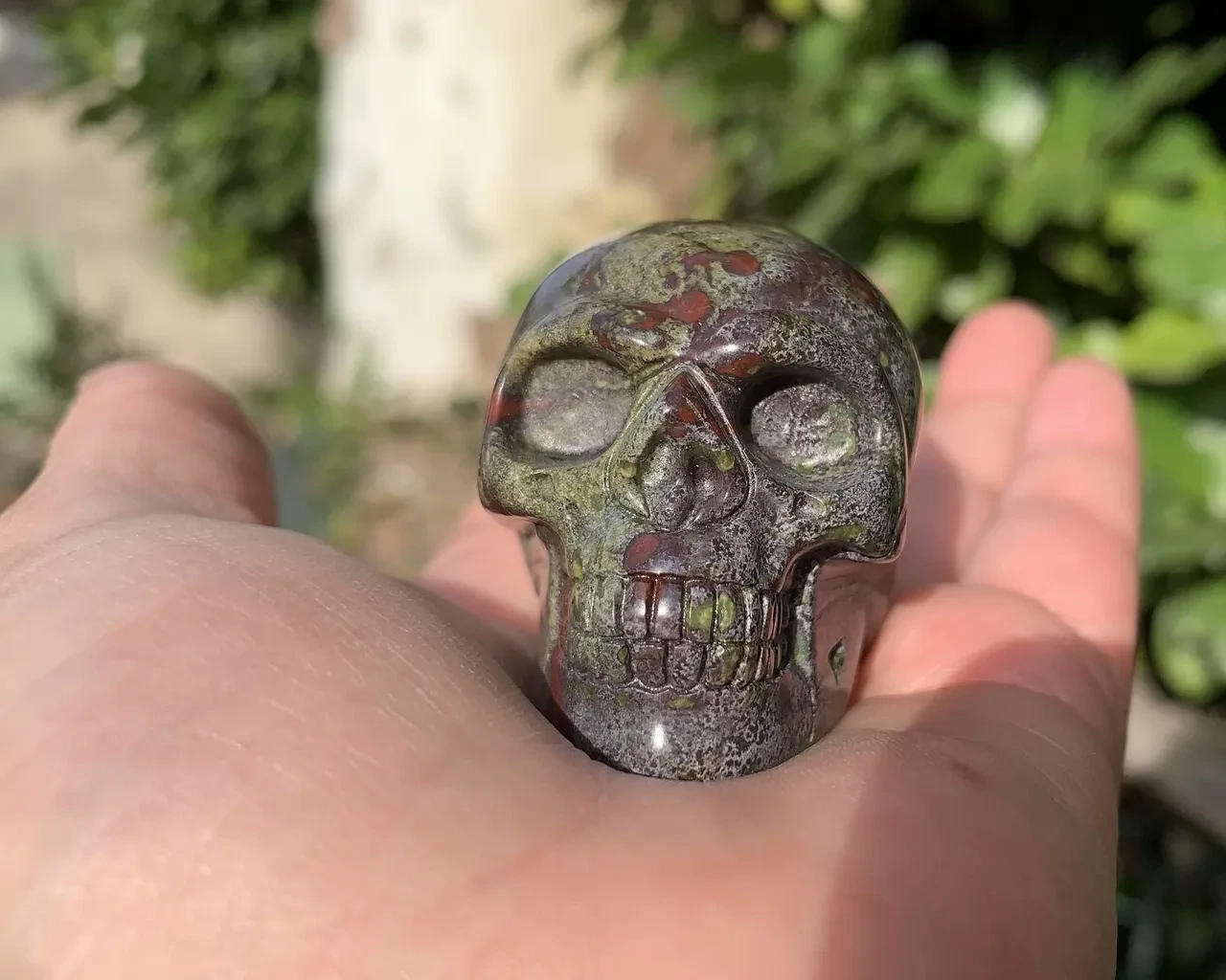 Crâne Jaspe Sang de Dragon AA (50 mm) Brésil - Pierre Naturelle Qualité Supérieure