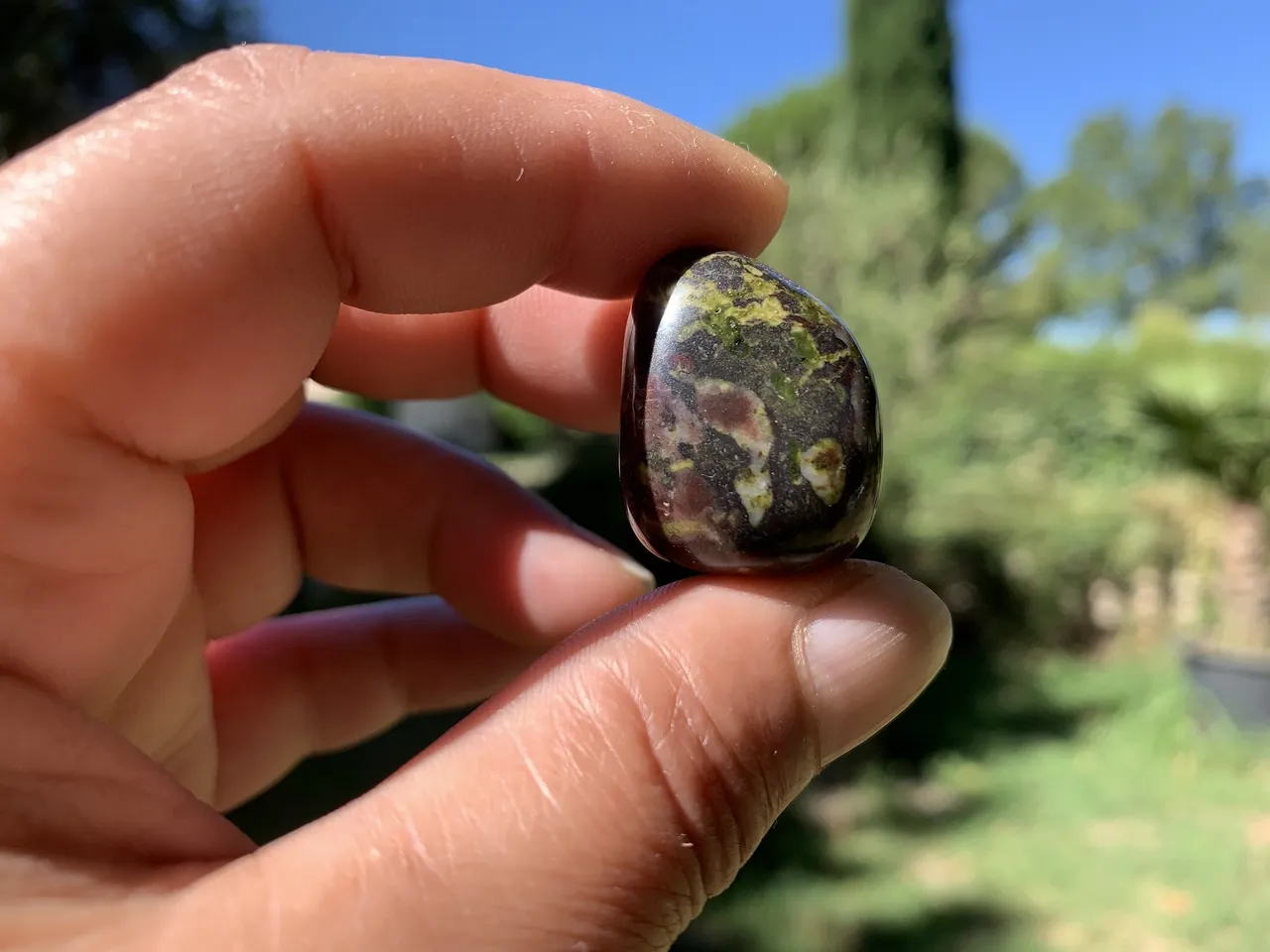 Pierre roulée Jaspe Sang de Dragon A+ - Confiance en soi et Persévérance - Pierre Naturelle Brésil (22 g)