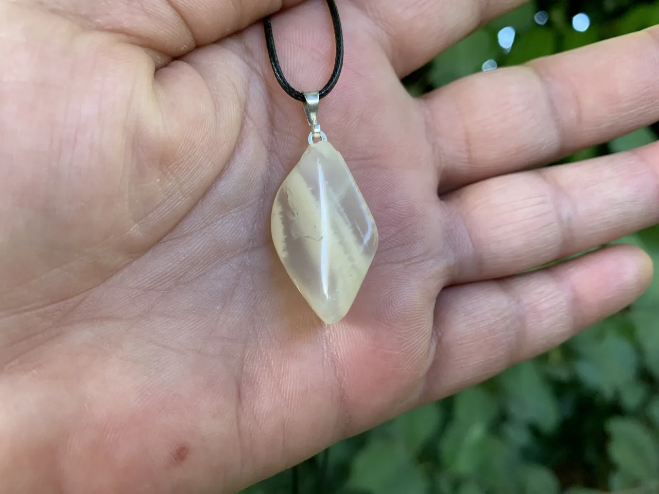 Pendentif Pierre de Lune blanche A - Perception extrasensorielle - Pierre Naturelle Inde