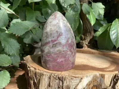 Tourmaline Rose (Rubellite) sur Quartz AA (1,1kg) Madagascar - Pierre Naturelle Qualité Supérieure