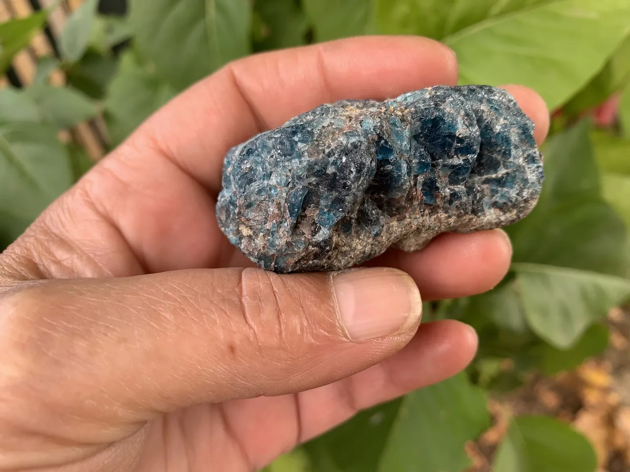 Apatite Bleue brute AA (100 g) - Madagascar - Pierre Naturelle Qualité Supérieure