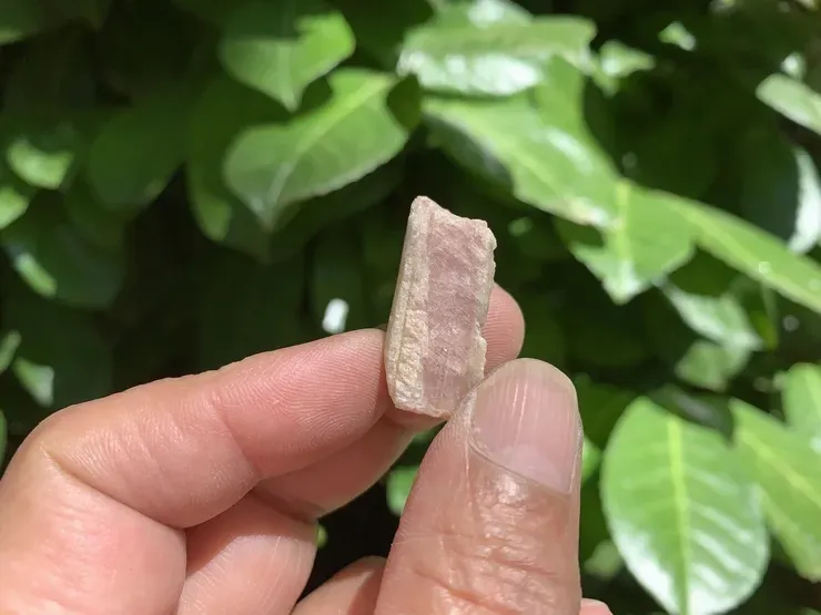 Tourmaline Rose (Rubellite) brute A (7 g) - Pierre Naturelle Rare Namibie
