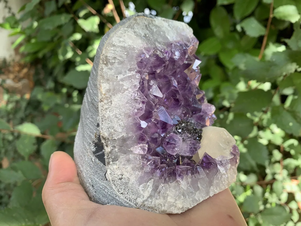 Géode Améthyste AA (1 kg) Cristaux Naturels Qualités Supérieures Brésil