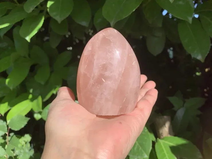 Quartz rose A (490 g) Madagascar - Pierre Naturelle Qualité Supérieure
