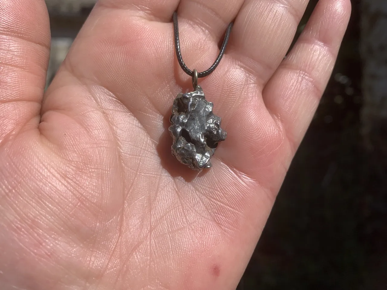 Cordon et Pendentif Météorite A Naturelle - Messager Céleste - Argentine