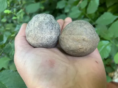 Moquis Marbles Naturels 4 cm (mâle et femelle) - USA - Pierres Chamaniques Rares