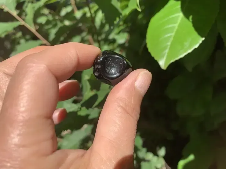 Pierre roulée Tectite Noire naturelle AA - Talisman & Télépathie - Allemagne Pierre roulée Tectite Noire naturelle AA - Talisman & Télépathie - Allemagne