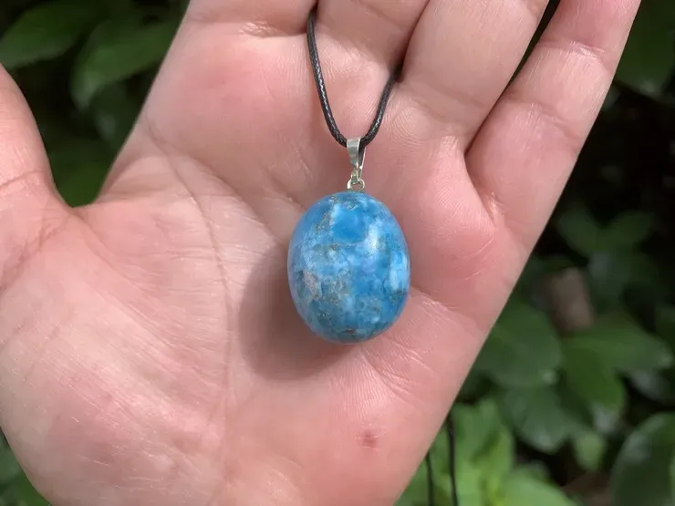 Apatite bleue A Naturelle Madagascar - Vitalité et Réalisation de soi