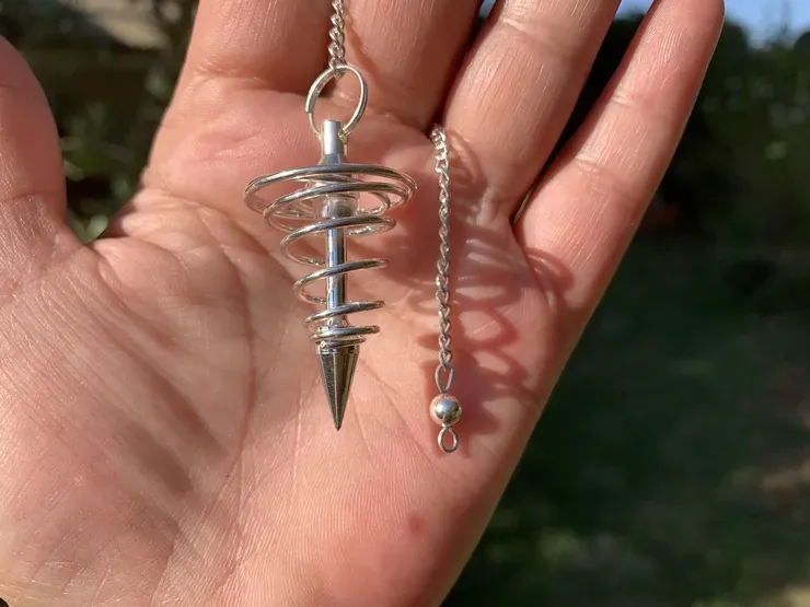 Pendule spirale en Acier un Expert en Soins énergétiques Pendule spirale Acier Soin énergétique