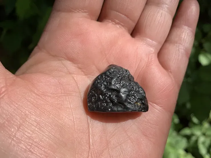 Pierre naturelle Tectite noire A — Allemagne