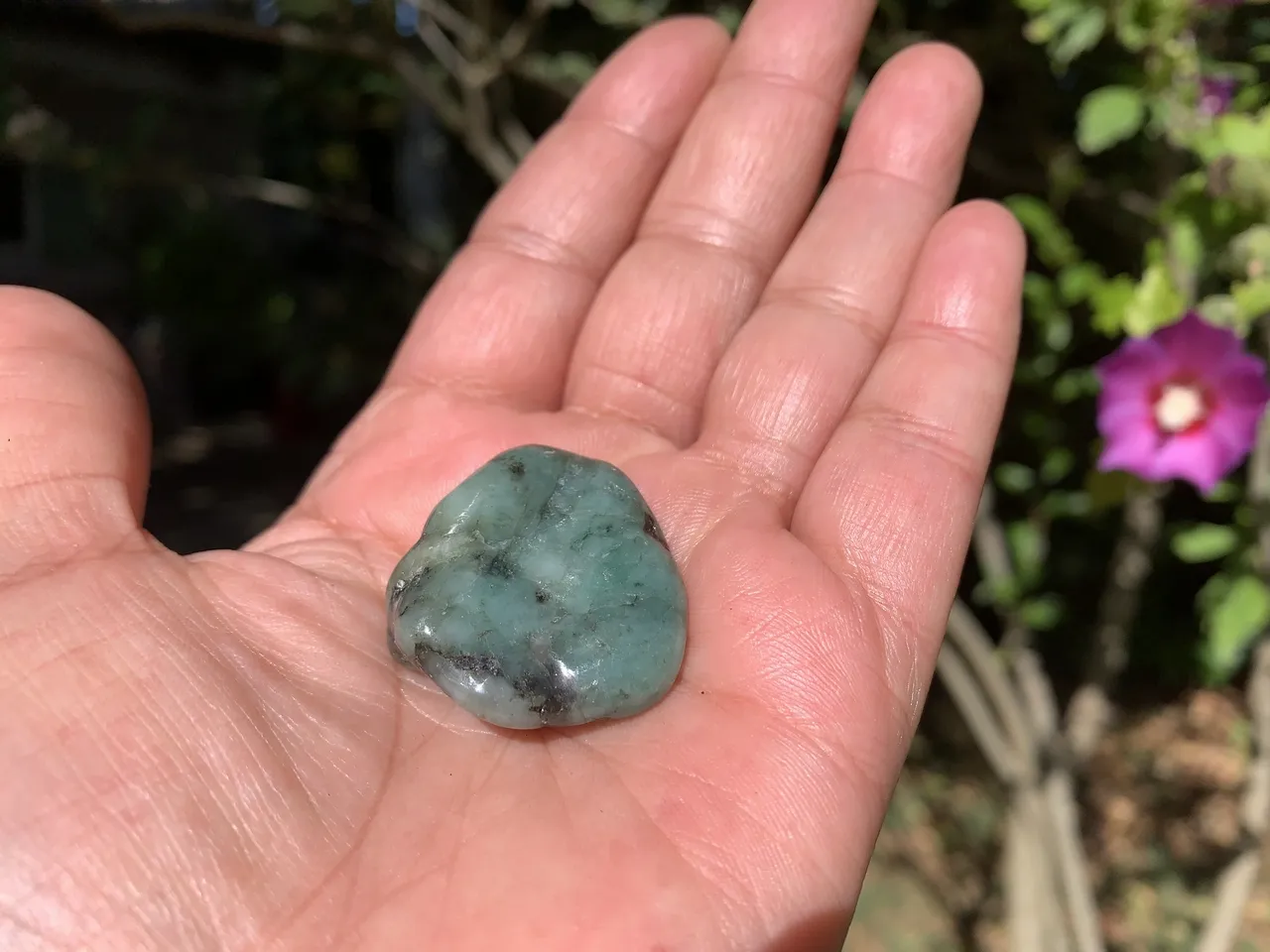 Pierre roulée Émeraude A - Pierre Fine Naturelle Brésil