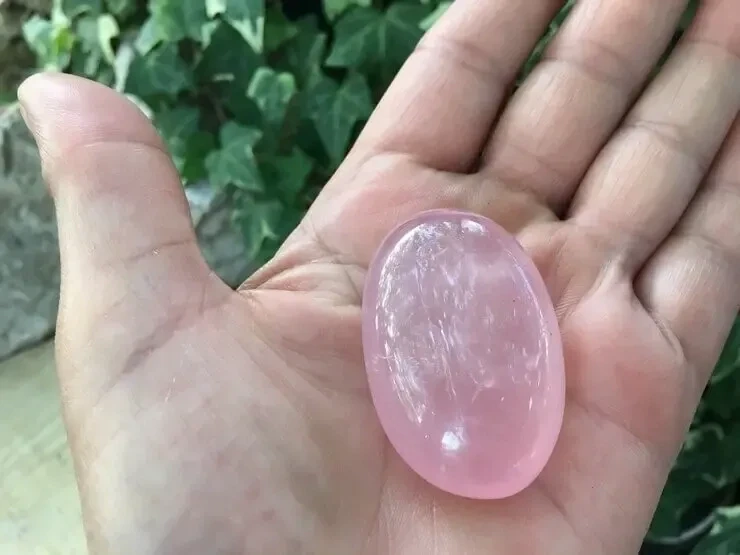 Galet Quartz rose AA naturel — Cristal pour thérapeutes énergétiques